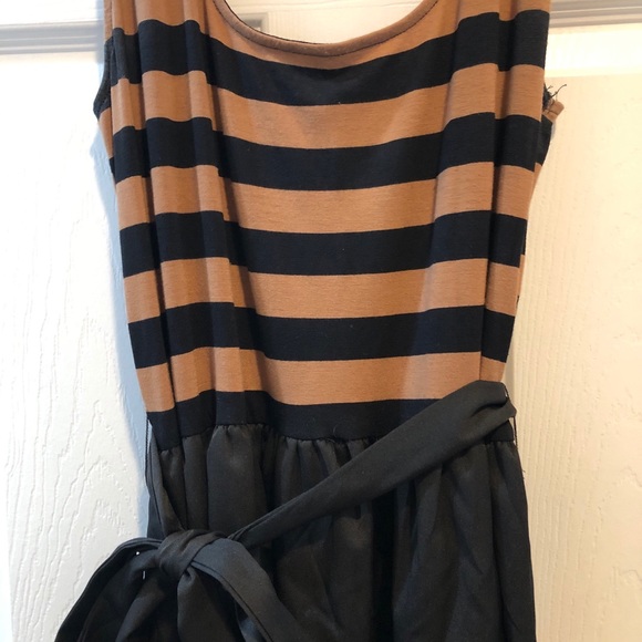 Dress - Size Large - Picture 2 of 2